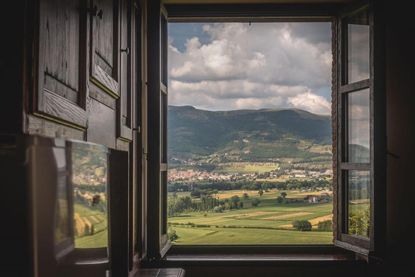 Fonte Chiara Villa Gubbio Eksteriør billede