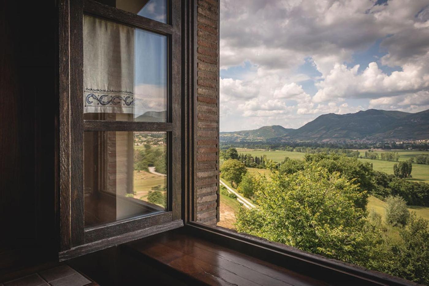 Fonte Chiara Villa Gubbio Eksteriør billede