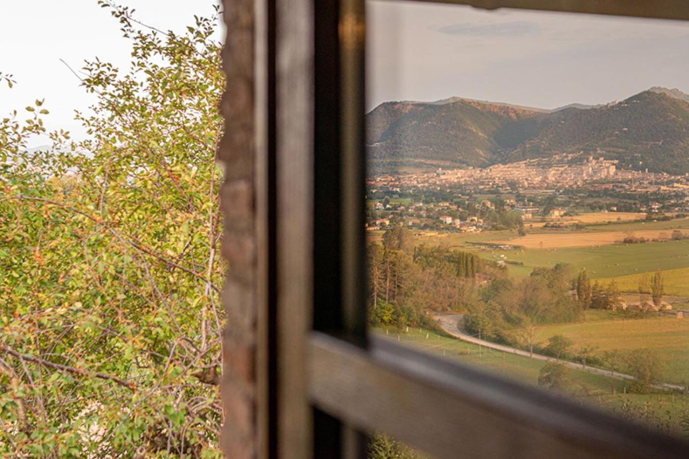 Fonte Chiara Villa Gubbio Eksteriør billede